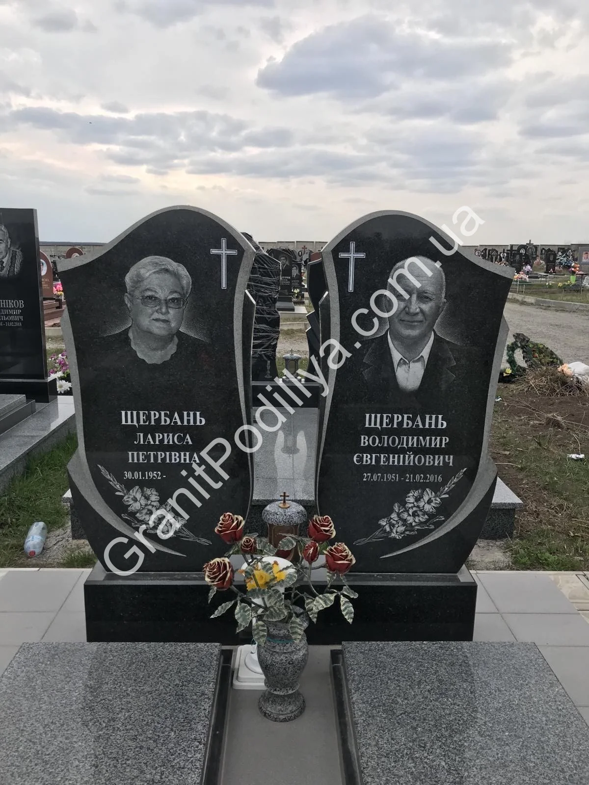 Подвійний пам'ятник з граніту - Кам'янець-Подільський | GranitPodillya